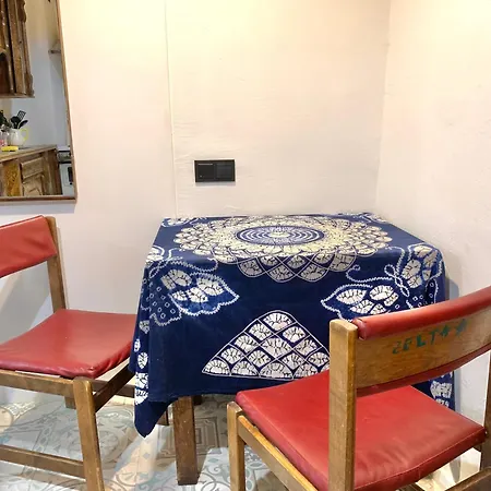 Glass In Old House アパート *