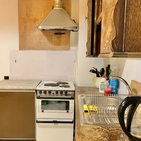 Daire Glass In Old House *